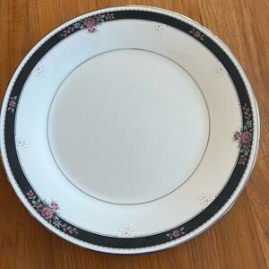 Noritake Etienne Ivory China Dinner Plate